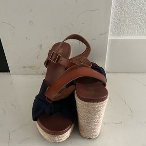 MIA wedges size 10